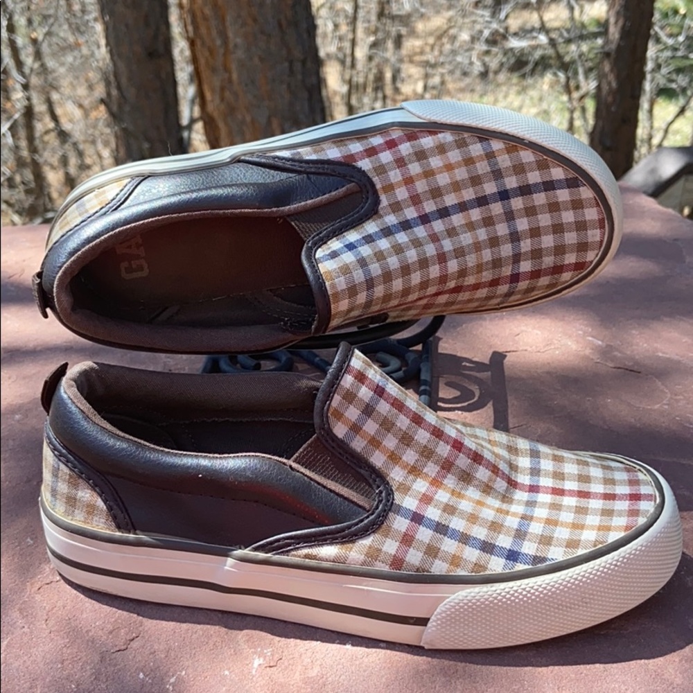 Kids Size 4 GAP Plaid Checkered Canvas Slip On Sneakers Girls Boys Brown Ivory